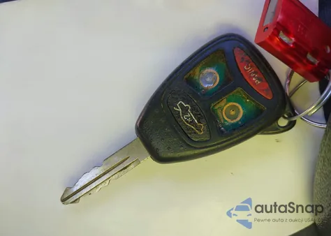 2006 Jeep Commander from USA, damaged, VIN 1J8HG48N66C128085